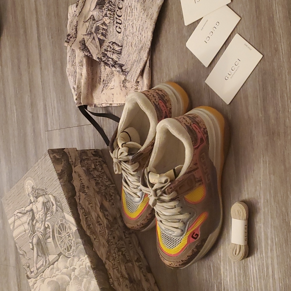 Gucci sneakers